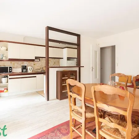 Limousin - Proche - Parking Apartment